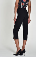 Load image into Gallery viewer, Robell Marie Cropped Black Trouser
