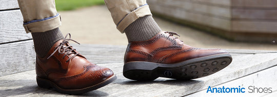 Man wearing Anatomic Shoes