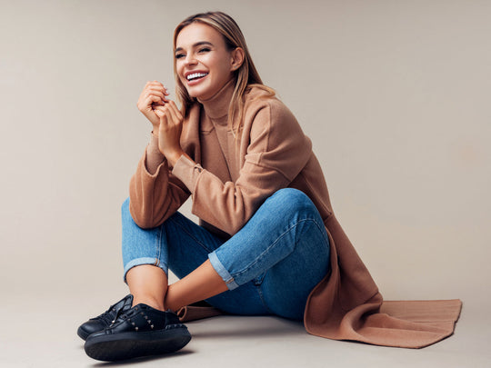Woman wearing blue jeans