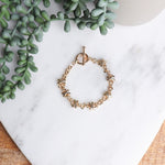 Load image into Gallery viewer, Zelly Kiss Design Bracelet Gold
