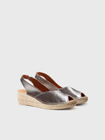 Load image into Gallery viewer, Toni Pons Bernia Sandals Pewter
