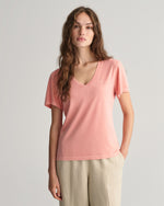 Load image into Gallery viewer, Gant Sunfaded T-Shirt Peach
