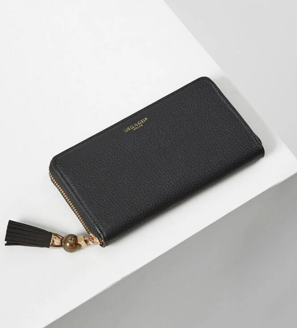 Black Murtle Tassel Purse