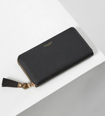 Load image into Gallery viewer, Black Murtle Tassel Purse
