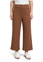 Load image into Gallery viewer, Camel 3/4 Trousers

