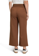 Load image into Gallery viewer, Camel 3/4 Trousers
