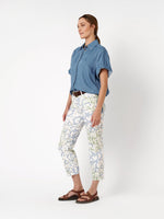 Load image into Gallery viewer, Ella Cropped Jeans
