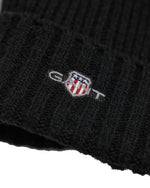 Load image into Gallery viewer, Gant Shield Wool Beanie Black
