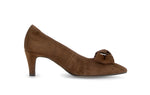 Load image into Gallery viewer, Tan Dusty Court Shoes
