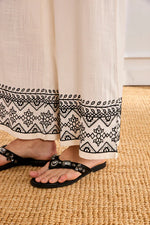 Load image into Gallery viewer, Ivory Contrast Embroidered Trousers
