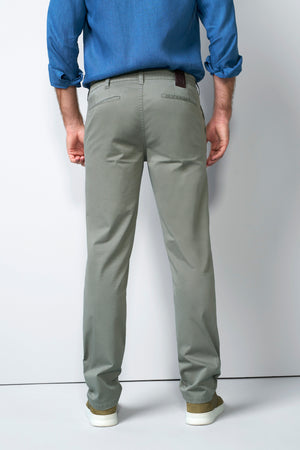 Olive Move Stretch Twill Chinos