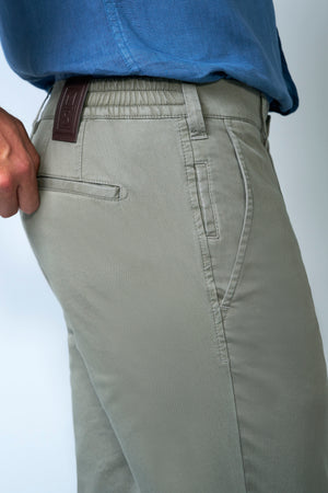 Olive Move Stretch Twill Chinos
