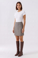 Load image into Gallery viewer, Grey Houndstooth Mini Skirt
