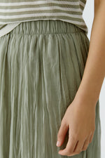 Load image into Gallery viewer, Green Pleated Skirt
