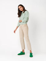 Load image into Gallery viewer, Sand Cropped Jeans
