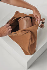 Load image into Gallery viewer, Camel Pandora Bag
