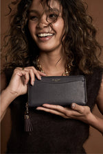 Load image into Gallery viewer, Chocolate Capriana Large Purse

