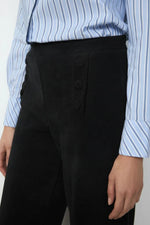 Load image into Gallery viewer, Black Yoselin Trousers
