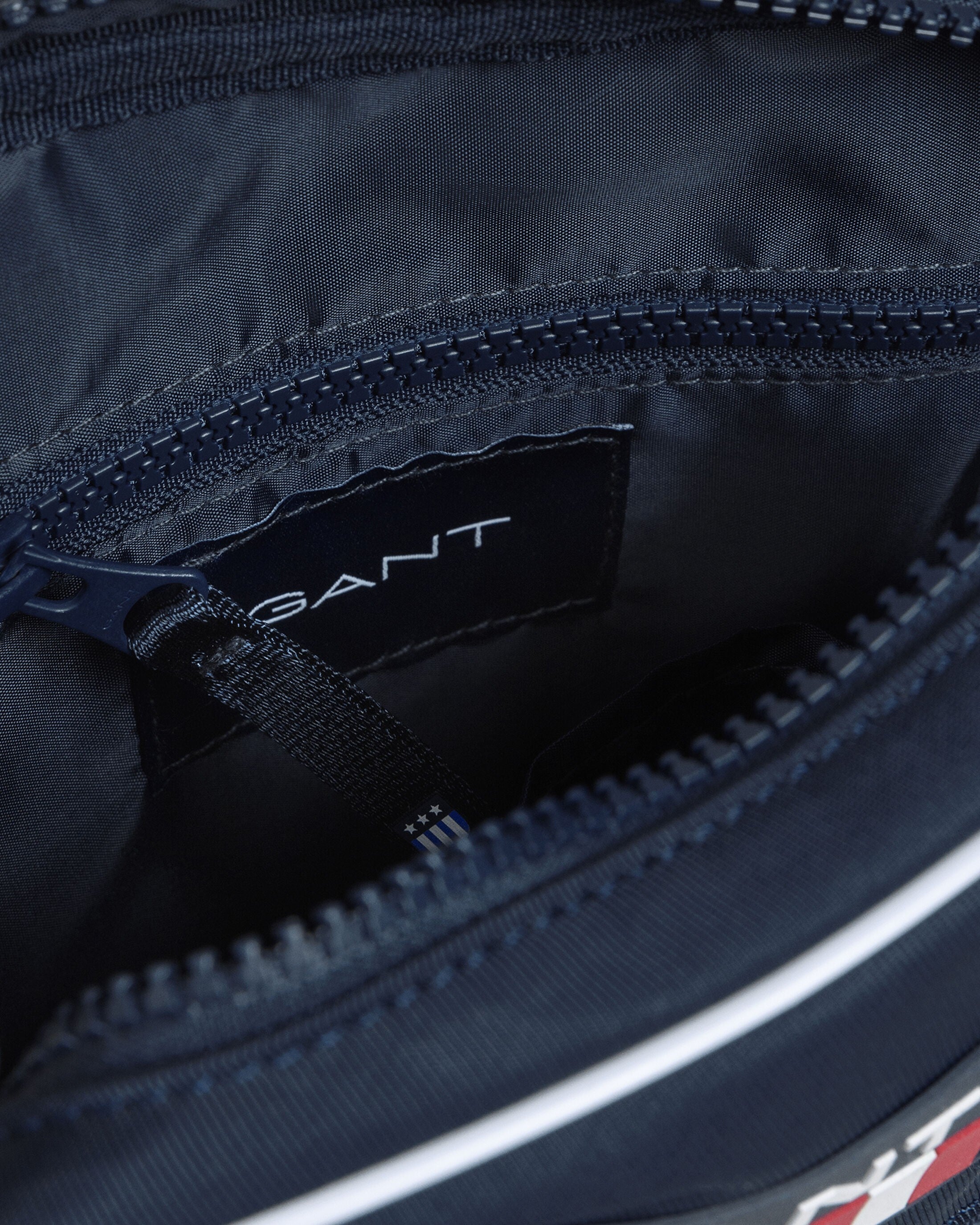 Gant Retro Shield Bag