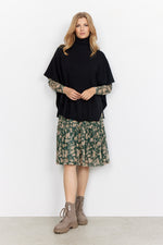 Load image into Gallery viewer, Soyaconcept Black Poncho
