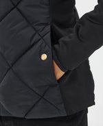 Load image into Gallery viewer, Barbour International Strada Quilt Black
