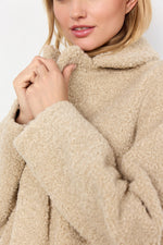 Load image into Gallery viewer, Soya Concept Teddy Coat Sand
