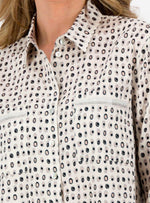 Load image into Gallery viewer, Just White Patterned Shirt Taupe
