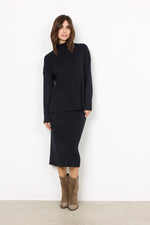 Load image into Gallery viewer, Soya Concept Knitted Skirt Black
